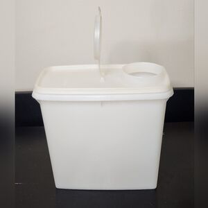 Vintage Sheer Tupperware Cereal Keeper With Lid #469-5